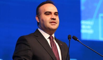 Bakan Kacır’dan İstanbul iş dünyasına çağrı: Yeni sanayi bölgelerinin ikisini sizlerle yapalım