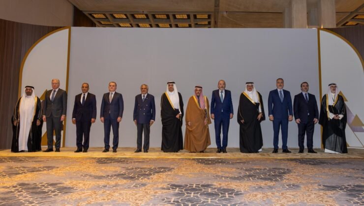 Riyad'daki kritik zirve sonrası 6 maddelik açıklama! 'Saldırılar derhal dursun'