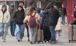 Saatler kaldı… Biletler kapış kapış satıldı! Otogarlarda bayram hareketi: 'Zor yer buldum'