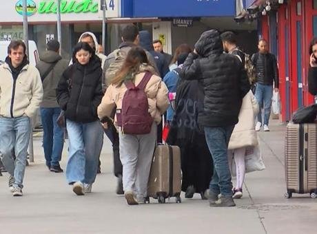 Saatler kaldı… Biletler kapış kapış satıldı! Otogarlarda bayram hareketi: 'Zor yer buldum'