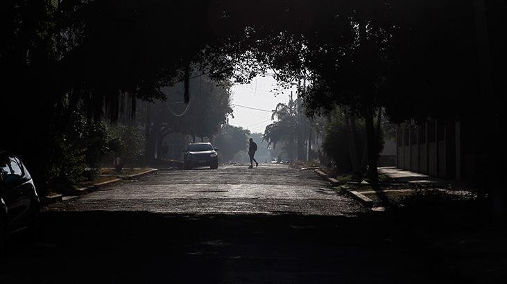 Şebeke çöktü, milyonlarca kişi elektriksiz kaldı! 'Tam bir kopma yaşanıyor'