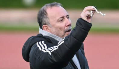 Sergen Yalçın 1 dakika bile oynatmadı, takımdan ayrılma kararı aldı