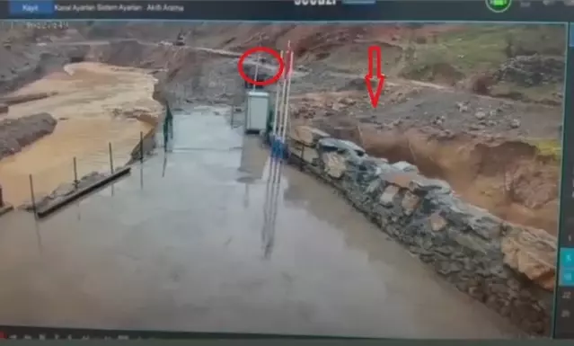 Şırnak'ta selden kaçış kamerada