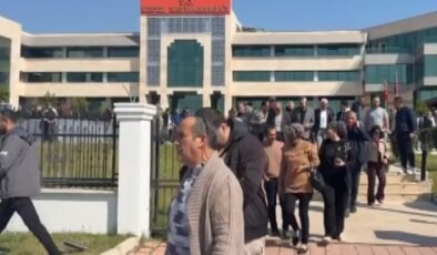 SON DAKİKA | Antalya’da kaymakamlıkta silah sesleri! Bina boşaltıldı