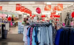 Sürekli indirim yapan giyim devi 225 mağazasını kapatıyor