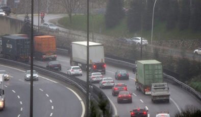TEM'de bayram yoğunluğu başladı: Trafik akıcı seyrediyor