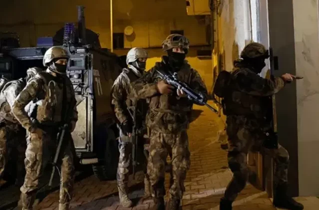 Terör örgütü propagandası ve izinsiz gösteri yapan 170 kişi gözaltına alındı