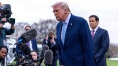 Trump: İran’la görüşmeler yapıyoruz, saldırıları beş gün süreyle erteliyoruz