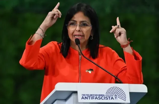 Venezuela Geçici Devlet Başkanı Rodriguez, Savunma Bakanı Lopez'i görevden aldı