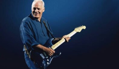 Tarihin en pahalı gitarı: David Gilmour'un 'Black Strat'ı tüm rekorları ezdi!