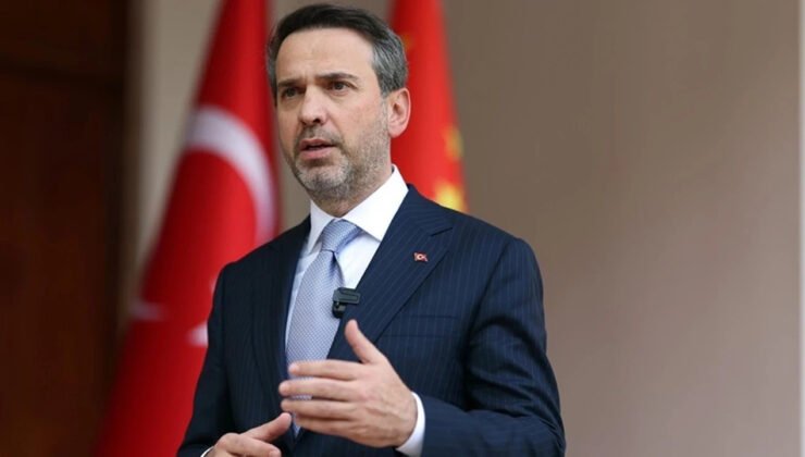 Bakan Bayraktar’dan doğal gaz ve akaryakıt açıklaması: Zam gelecek mi?