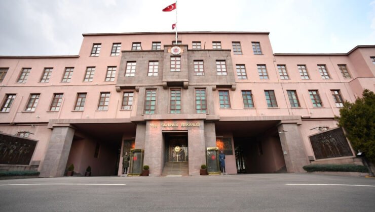 İran'dan ateşlenen 3. balistik füze de engellendi