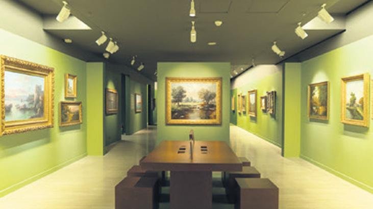 Yeni seçkisiyle ziyaret açıldı