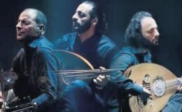 Yine Filistin için sahnedeler