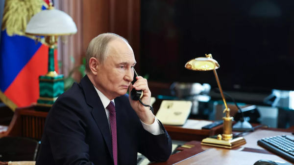 Putin, Suudi Prens Selman ile telefonda görüştü