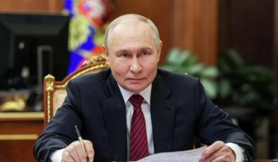 Putin, Rusya Güvenlik Konseyi üyeleriyle BDT ülkeleriyle ilişkileri görüştü