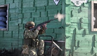 Rus ordusu Ukrayna’da tampon bölgeyi genişletiyor: Bir yerleşim daha kontrol altında