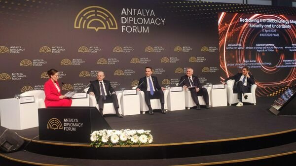 Enerji Bakanı Bayraktar: Yaşadığımız krizler Türkiye’ye enerji krizlerine dirençli hale getirdi