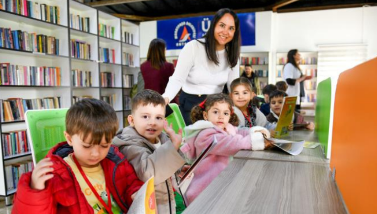 Muratpaşa’da minikler için kütüphane gezisi düzenlendi