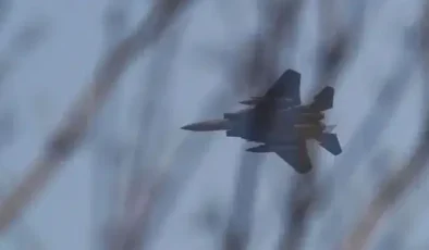 CBS News: İran'da düşürülen ABD'ye ait savaş uçağındaki iki pilottan biri kurtarıldı