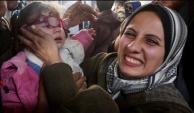 Gazze’den 2 yıl önce tahliye edildiler. Bu bebekler ailelerini tanımıyor