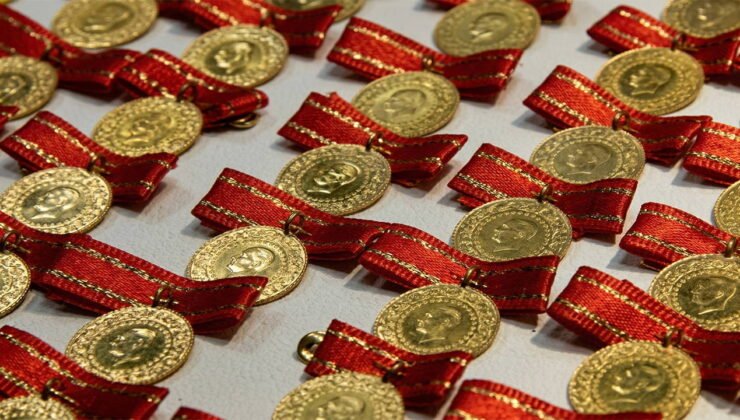 Altın fiyatları haftaya düşüşle başladı: Gram, çeyrek ve Cumhuriyet altını bugün ne kadar oldu? Güncel altın fiyatları 6 Nisan 2026 Pazartesi…