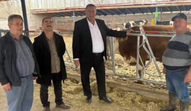 Ömer Fethi Gürer, Niğde’de süt üreticileriyle bir araya geldi Üretici: 'Bir iki yıl daha ayakta kalabileceğimiz şüpheli'