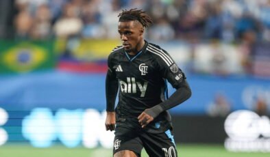 Wilfried Zaha'nın geleceğiyle ilgili açıklama! 'Eğer bu sezon olduğu gibi…'