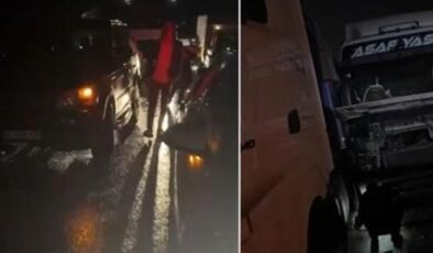 3 TIR birbirine girdi! Kilometrelerce araç kuyruğu oluştu
