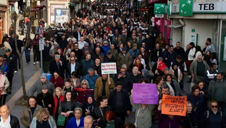 Giresun’da yüzlerce yurttaş madene karşı yürüdü