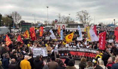 Eğitimciler Kadıköy’den seslendi: 'Bu şiddet sürdürülen yanlış politikaların doğrudan sonucu'