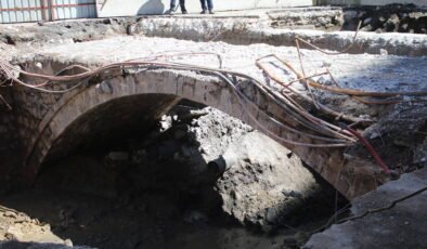 Tam 2 asırlık… Yolun altında keşfedildi: Cam kaplamayla korunacak