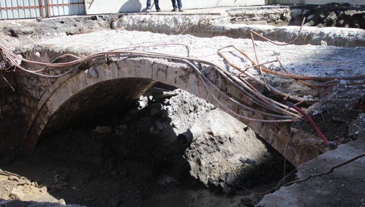 Tam 2 asırlık… Yolun altında keşfedildi: Cam kaplamayla korunacak