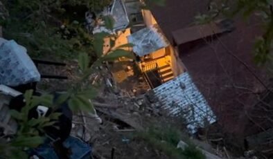 Sarıyer’de toprak kayması sonucu 6 binaya tahliye kararı verildi