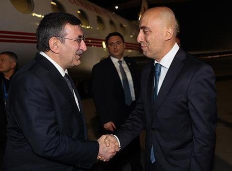 Cumhurbaşkanı Yardımcısı Yılmaz Bakü'ye geldi