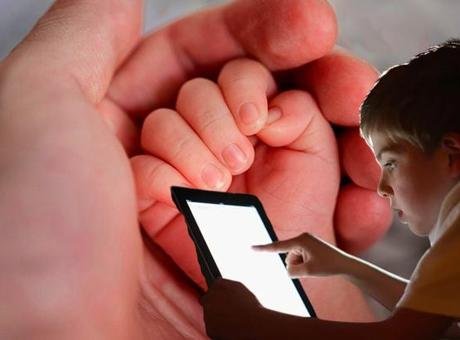 SON DAKİKA HABERİ: Doğum izni 24 haftaya çıkıyor, 15 yaş altına sosyal medya yasağı geliyor