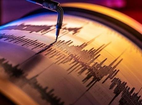 Afganistan'da 5,8 büyüklüğünde deprem