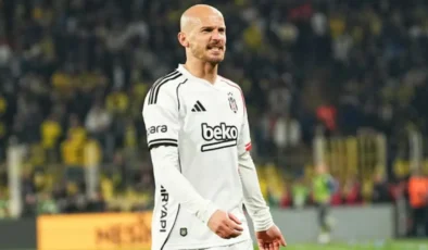 Beşiktaşlı Vaclav Cerny'den hakem tepkisi: 'Mide bulandırıcı…'