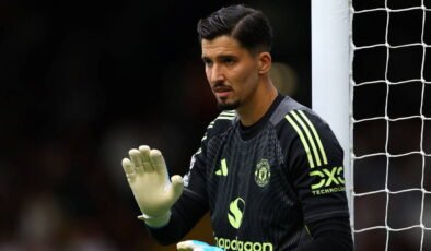 Beşiktaş'ın kapısından dönmüştü: Manchester United'dan Altay Bayındır kararı!