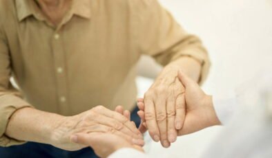 Titreme olmadan da Parkinson olabilir: Sinsi belirtilere dikkat!