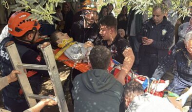 Oynarken foseptiğe düşüp yaralanan çocuk kurtarıldı