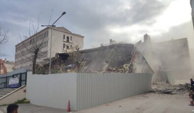 Tehlike saçan bina yıkımına 160 bin TL'lik ceza