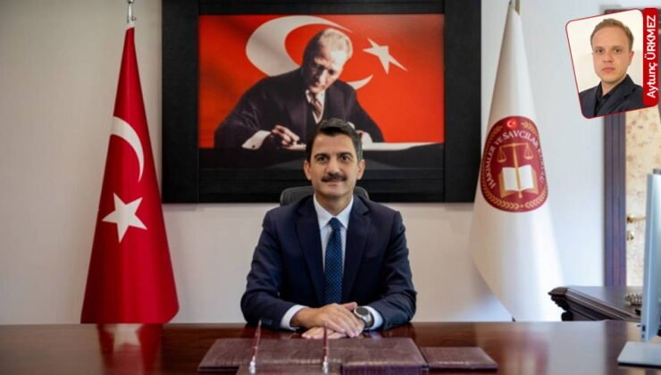 HSK üyesi 'hukuku' bıraktı, Erdoğan’ı öven paylaşım yaptı: Koyun can, kasap et derdinde!