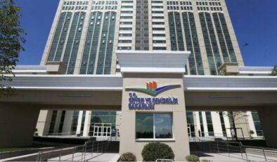 Halk İskelesi yıkılıyor