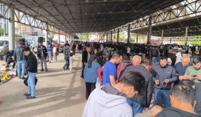 İkinci el pazarına giden Osmaniyeli yurttaş: 'Giydiğimiz, çıkarttığımız hep eski'