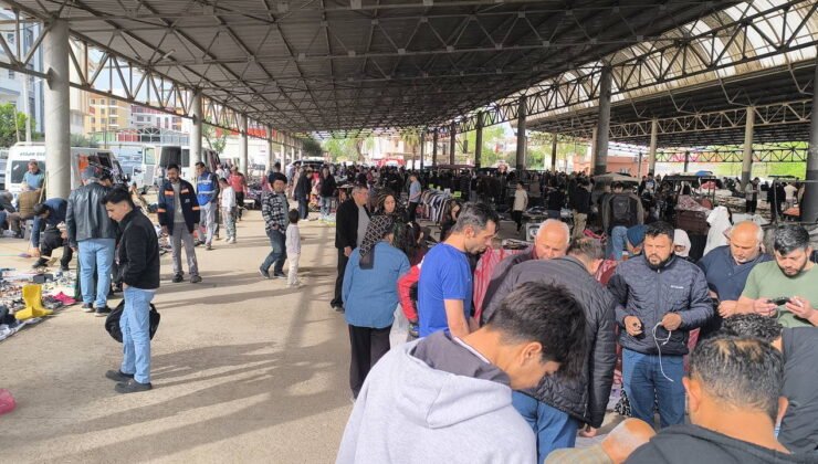 İkinci el pazarına giden Osmaniyeli yurttaş: 'Giydiğimiz, çıkarttığımız hep eski'