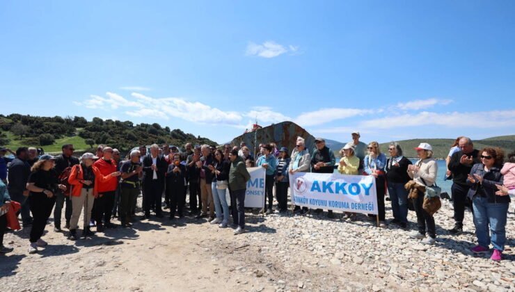 Urla halkının hurda gemi zaferi: Hurda gemi Demircili’den kaldırılıyor