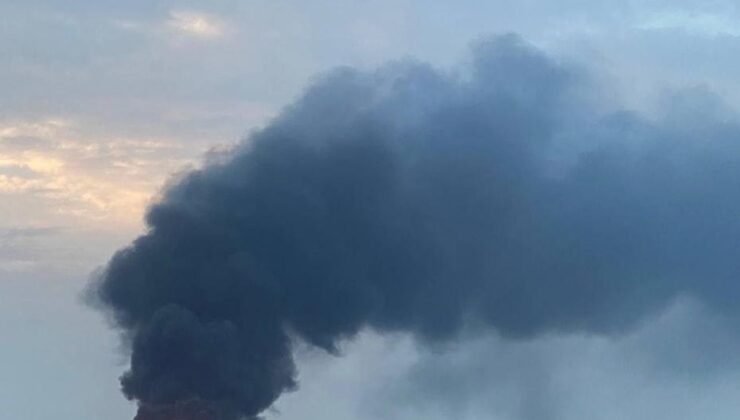 Bahreyn’e yapılan İran saldırıları yangına yol açtı