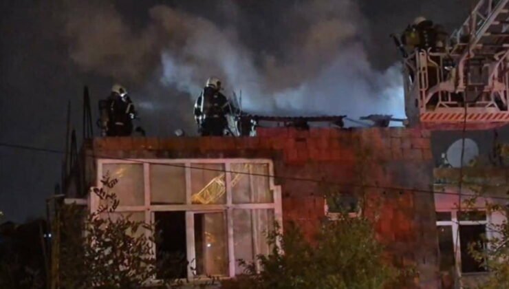 Kocaeli'de yangın paniği: Çatı katı alev aldı