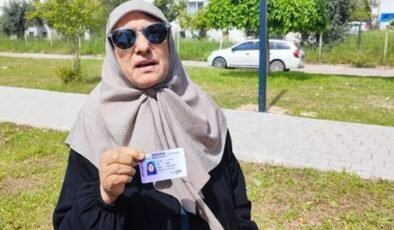 Adana’da ücretsiz ulaşım kartı olan kadın dolmuştan indirildi! 'Diğer sürücüler de aynı şeyi yapıyor'